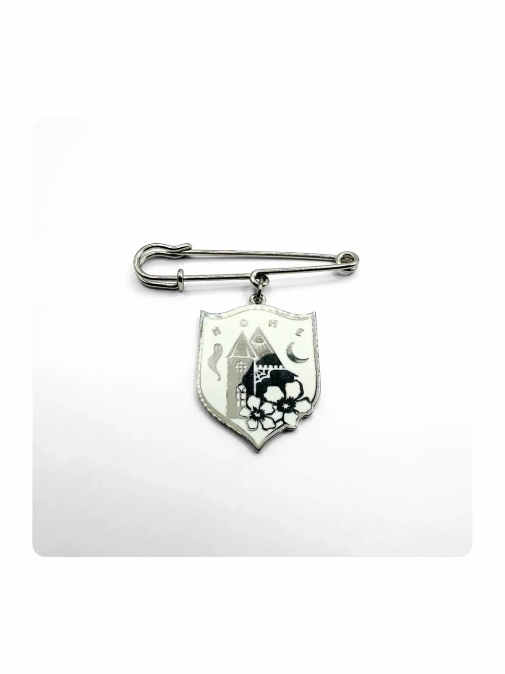 ★ “The Creeping Museum” NWT Halloween Brooche WhimsiGoth Gifts Silver/White ★